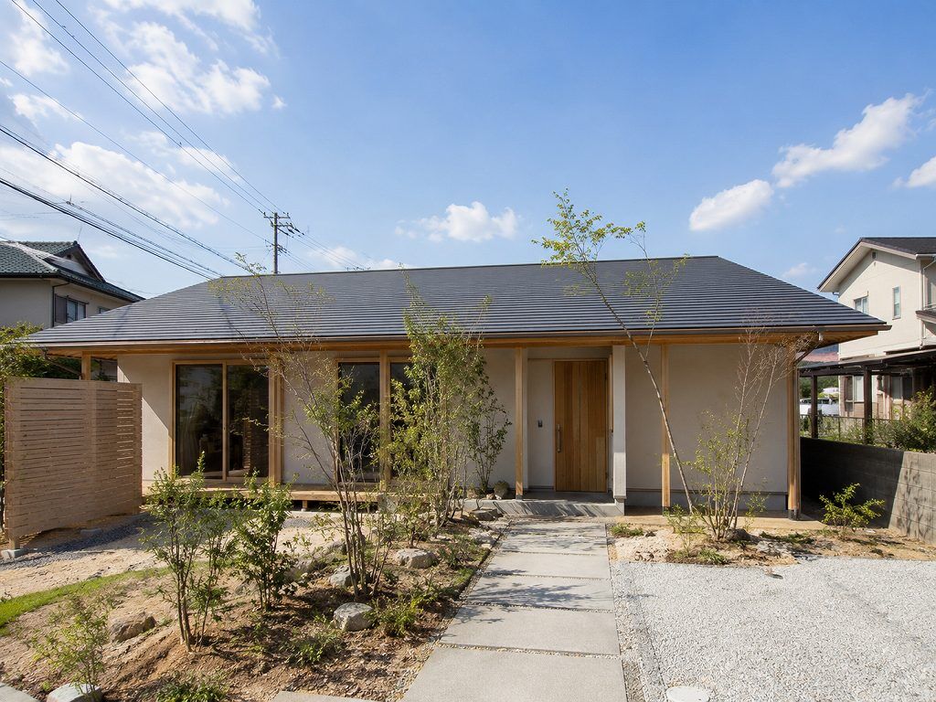   岡崎市で建てる自然素材の平屋住宅の外観イメージ    
