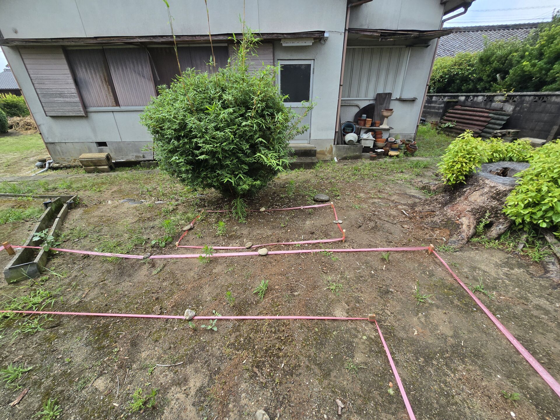 安城市S様｜BBQ小屋と肉焼き窯、まずは地面に線を引くところから